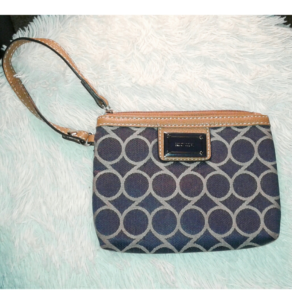 Nine West Wristlet